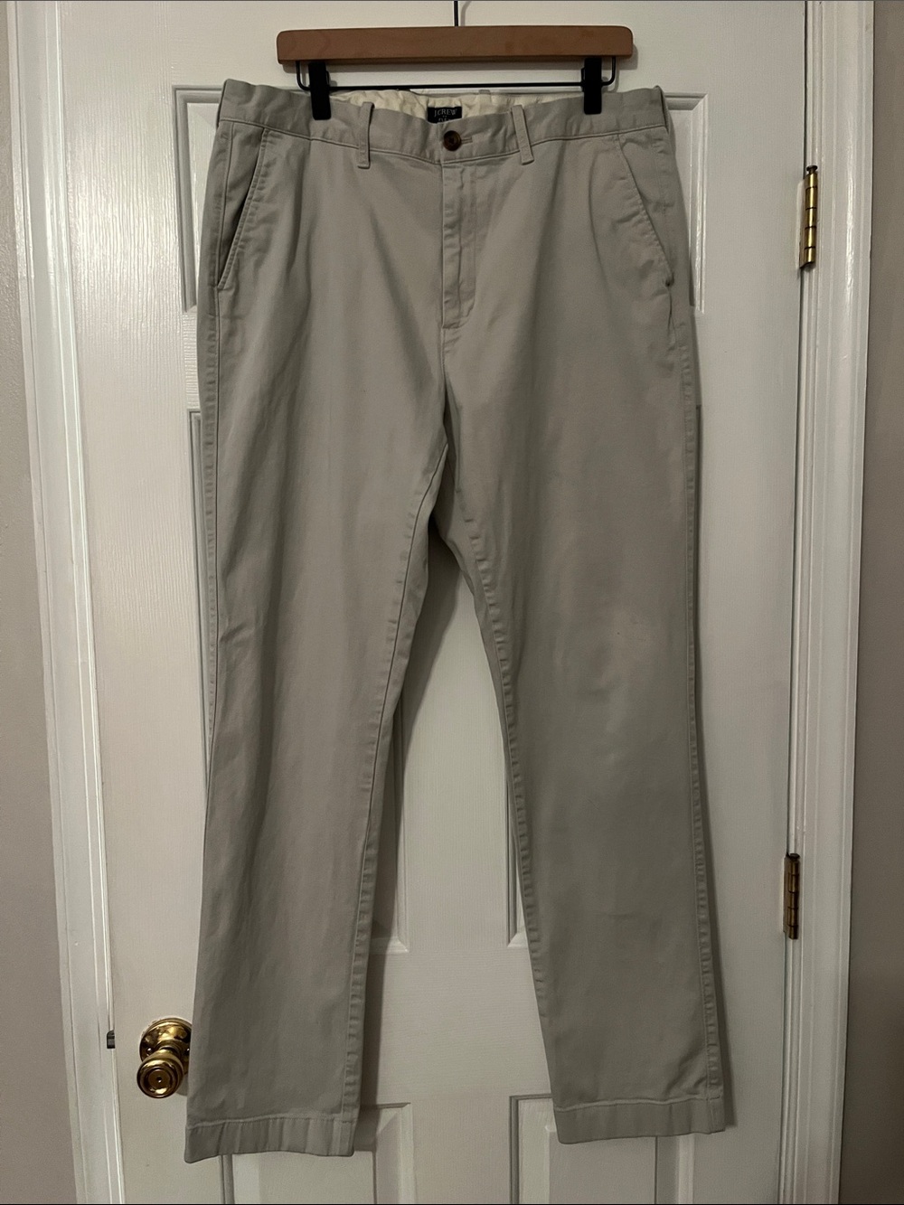 Men’s J. Crew Factory Flex Athletic Slim Light Stone Chino Pants Size 36W 34L
